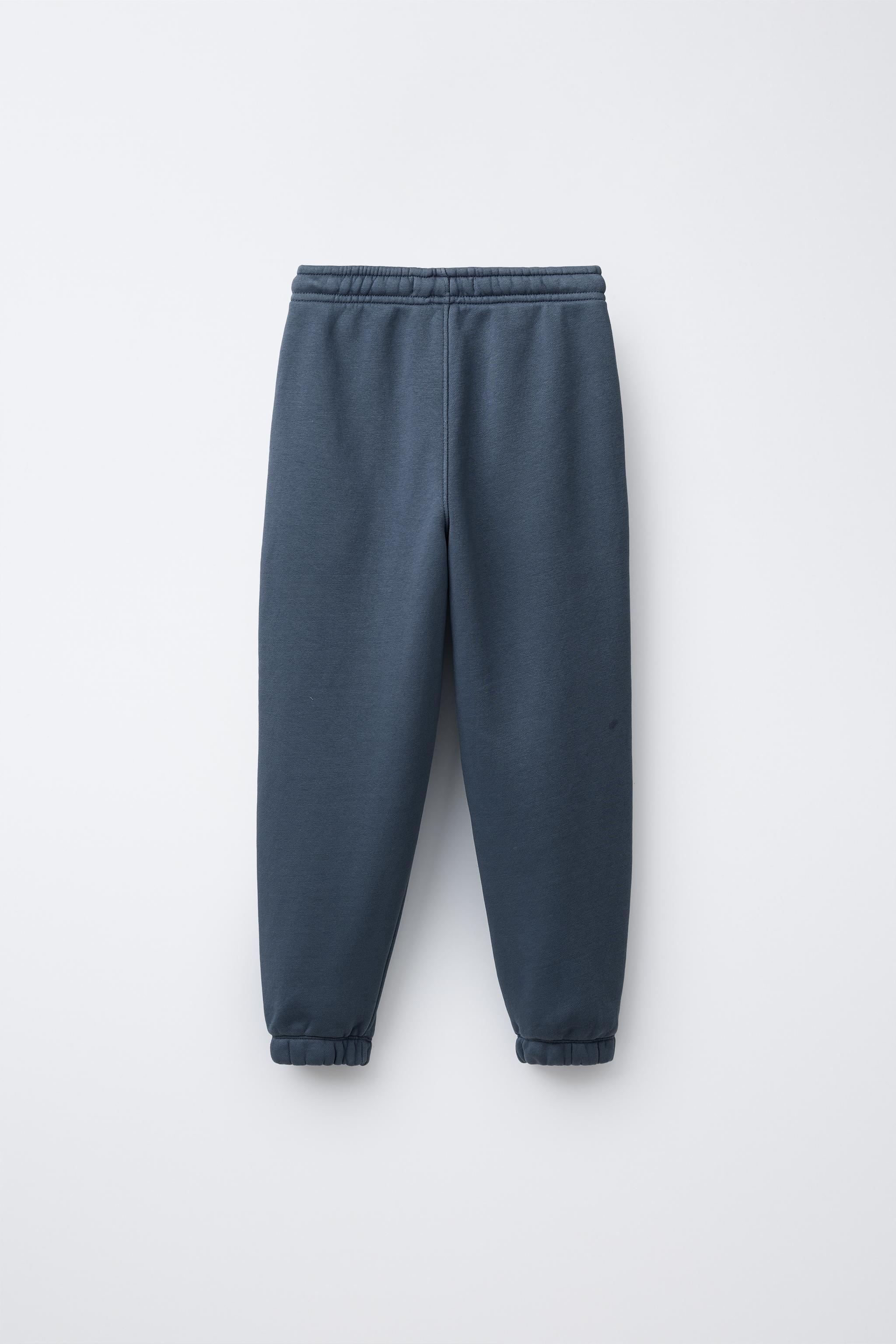 HOODIE SWEATSHIRT AND JOGGER PANTS SET